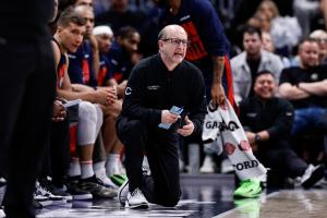 队记：快船助教杰夫·范甘迪已经接受了魔术主帅职位的面试！